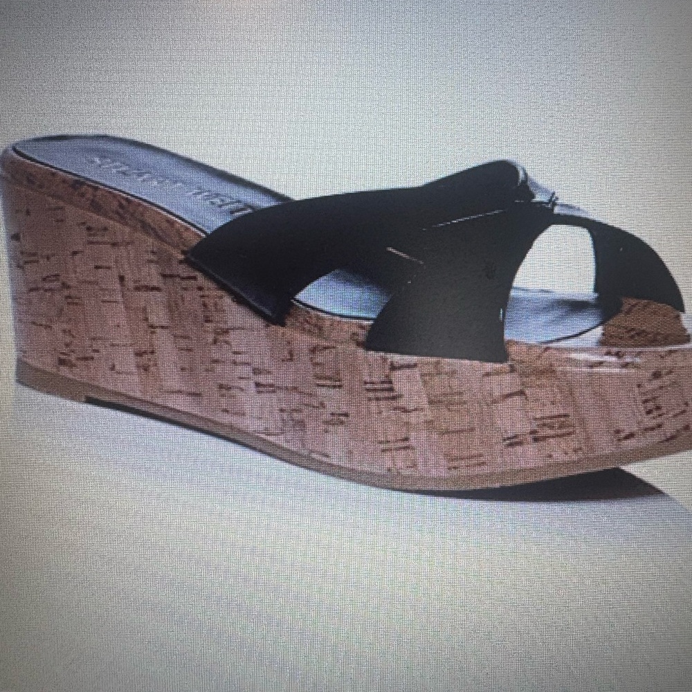 Stuart Weitzman Black platform slide sandals. Size 7 PERFECT CONDITION.